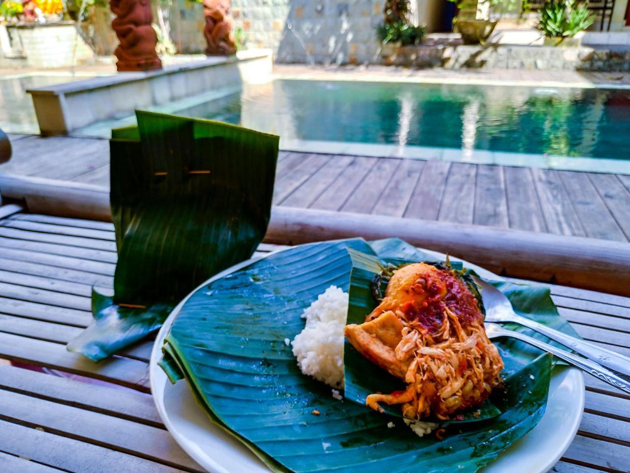 Catur Adi Putra Hotel Denpasa Buitenkant foto