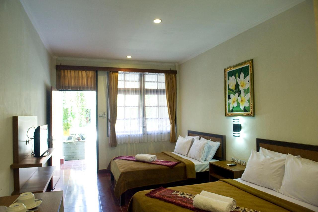 Catur Adi Putra Hotel Denpasa Kamer foto