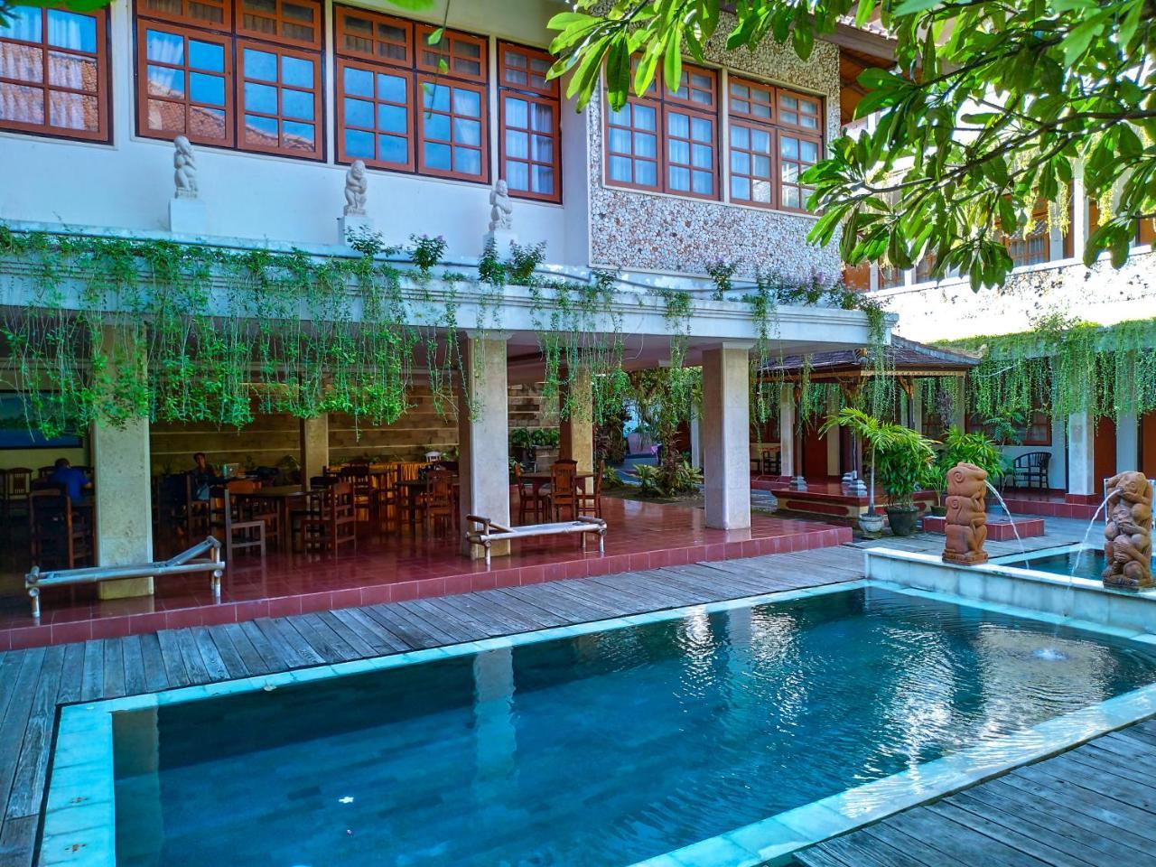 Catur Adi Putra Hotel Denpasa Buitenkant foto